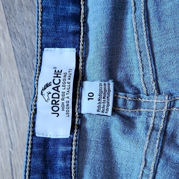 Skinny Jeans - Picture 6 of 6